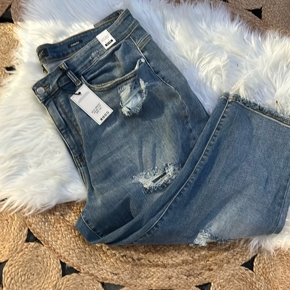 Judy Blue capri fit mid rise jb82272_lt nwt